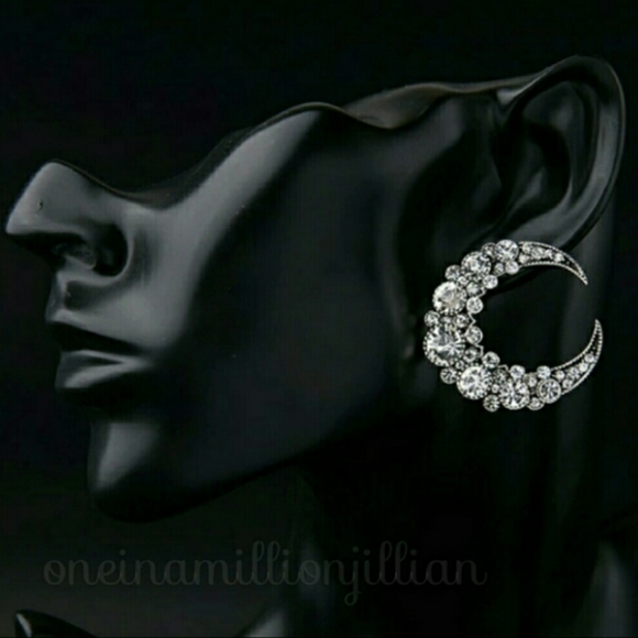 Large Crescent Moon Sparkling Fashion Earrings - Picture 2 of 6
